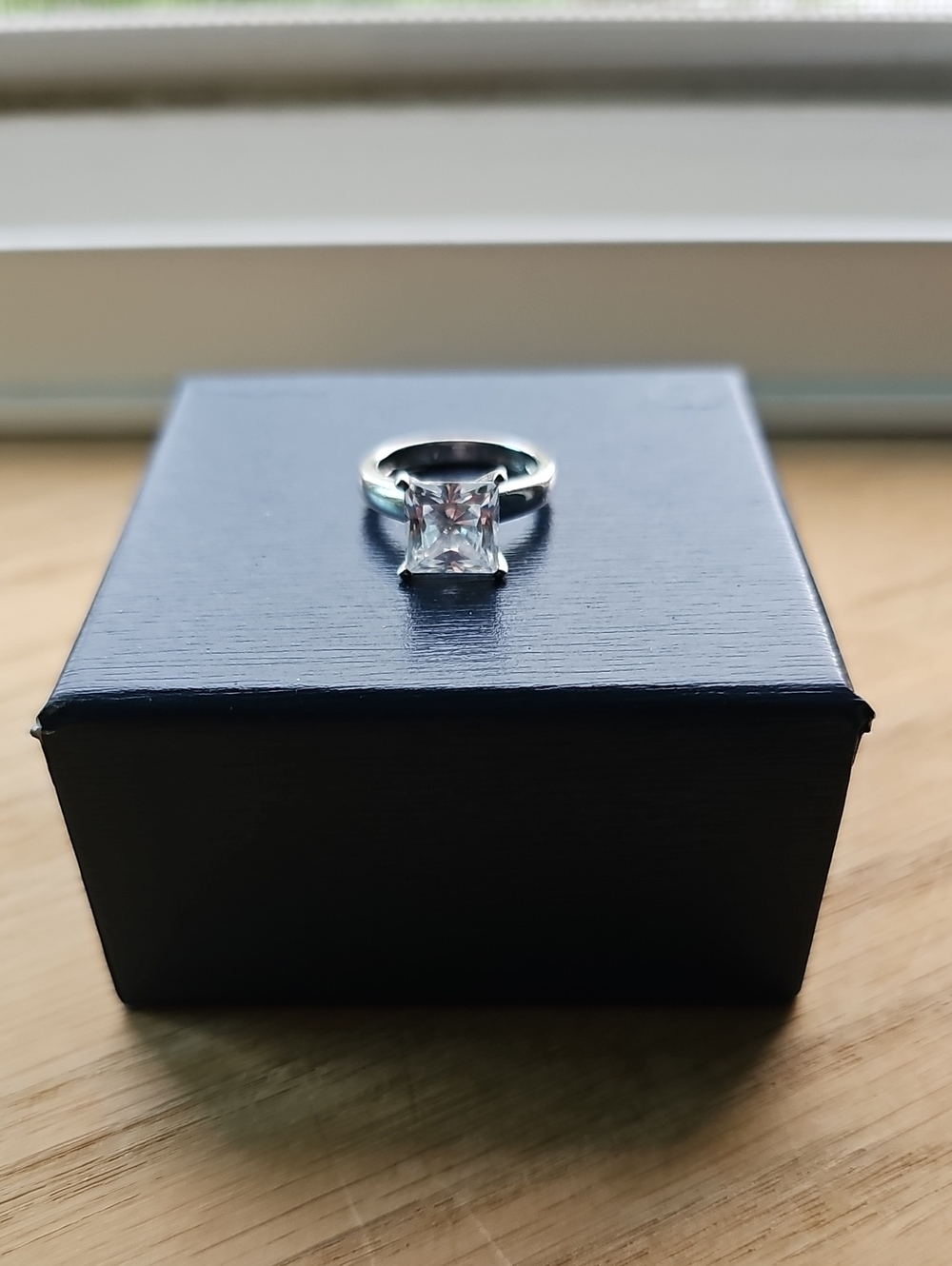 ●●QVC SINGLE PRINCESS CUT DIMONIQUE SILVER 925 RING EUC SIZE 5.5●●